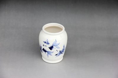 手绘青花釉下彩 高档陶瓷茶叶罐 德化厂家 直批图片,手绘青花釉下彩 高档陶瓷茶叶罐 德化厂家 直批图片大全,德化县亿文陶瓷营销部-